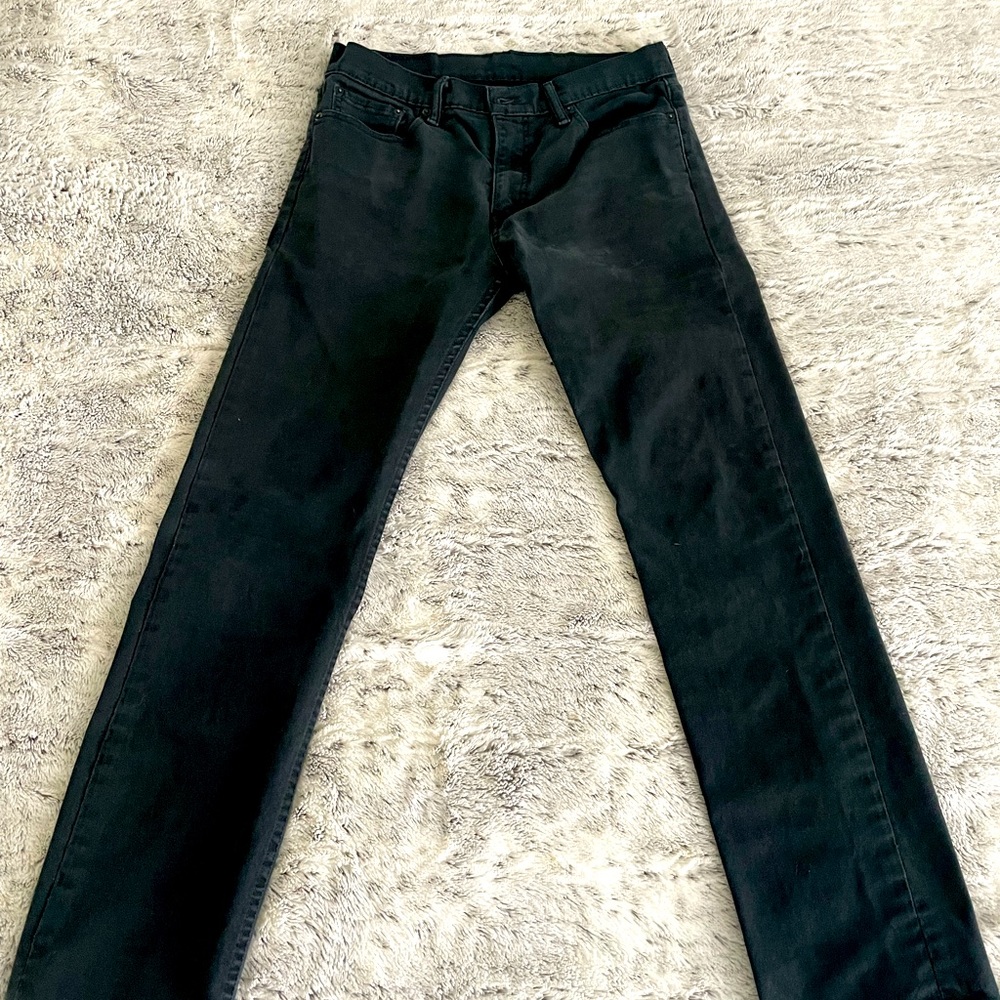 Black Levi’s 513 - 31x32